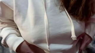 Stepsister mahazo orgasms raha izy fucks ahy