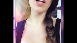 Video clips masturbating, e ngana ana i runga i te kakahu, tahanga, i te marama o pēpuere 2020