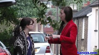 Inglise küps pickingup süütu koolitüdruk