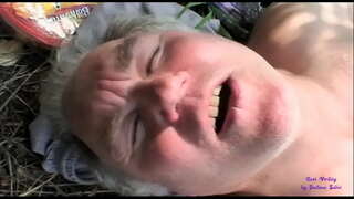 I-slut ubona ezimbini abantu abadala fucking kwi-vula emaphandleni kwaye izimanya nabemi kwabo